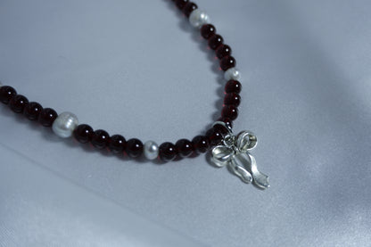 Sliver bow Necklace