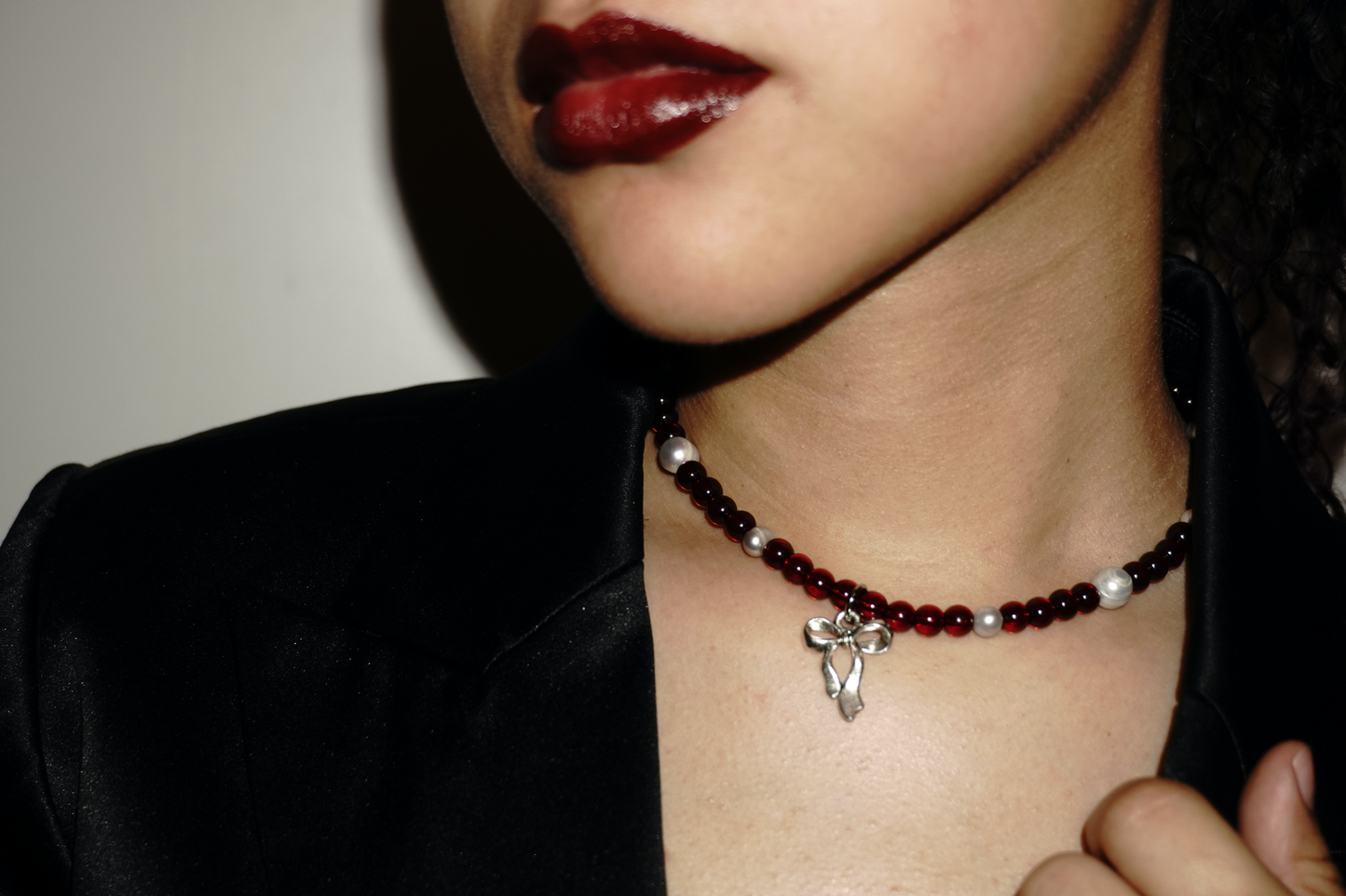 Sliver bow Necklace