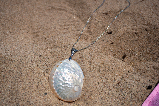 Shell necklace