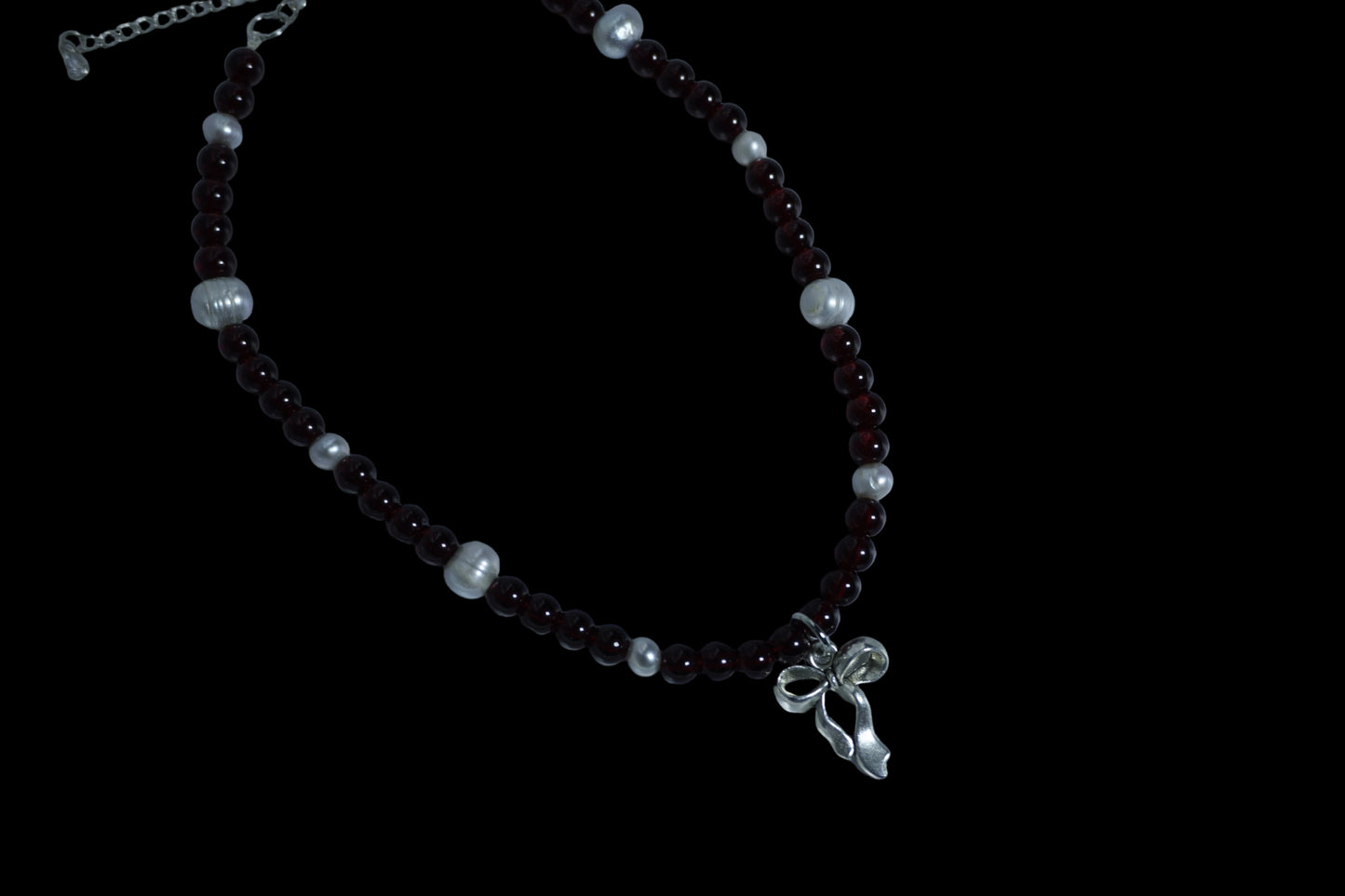 Sliver bow Necklace
