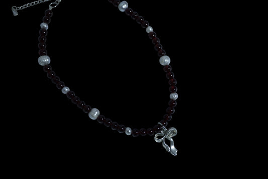 Sliver bow Necklace