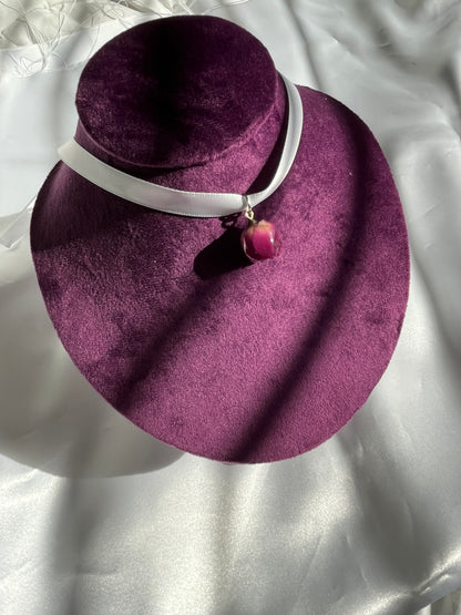 Pink rose choker